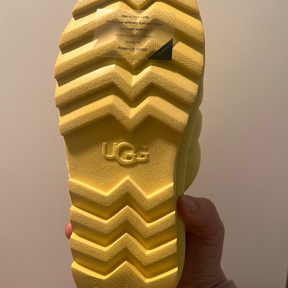 UGG Platform Maxi slides 7 - Picture 8 of 11